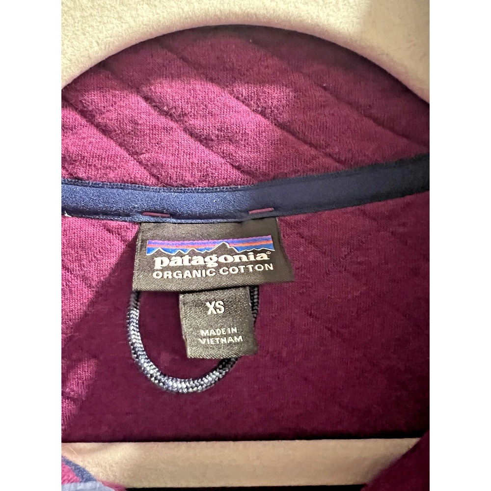 Patagonia Women’s Organic Cotton Quilted Snap Sweatshirt Purple 38” Chest XS - Picture 2 of 4
